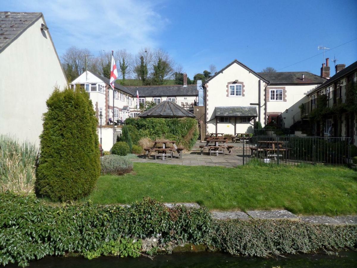 The Poachers Inn Piddletrenthide Esterno foto